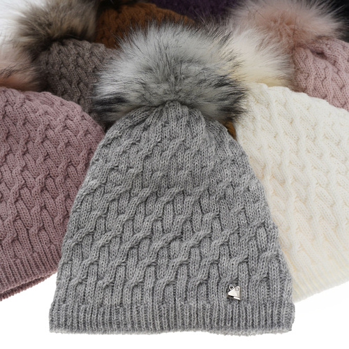 Căciulă de iarnă pentru femei gri cu pompon Kaskada