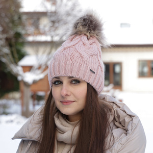Căciulă de iarnă pentru femei roz cu pompon Terri