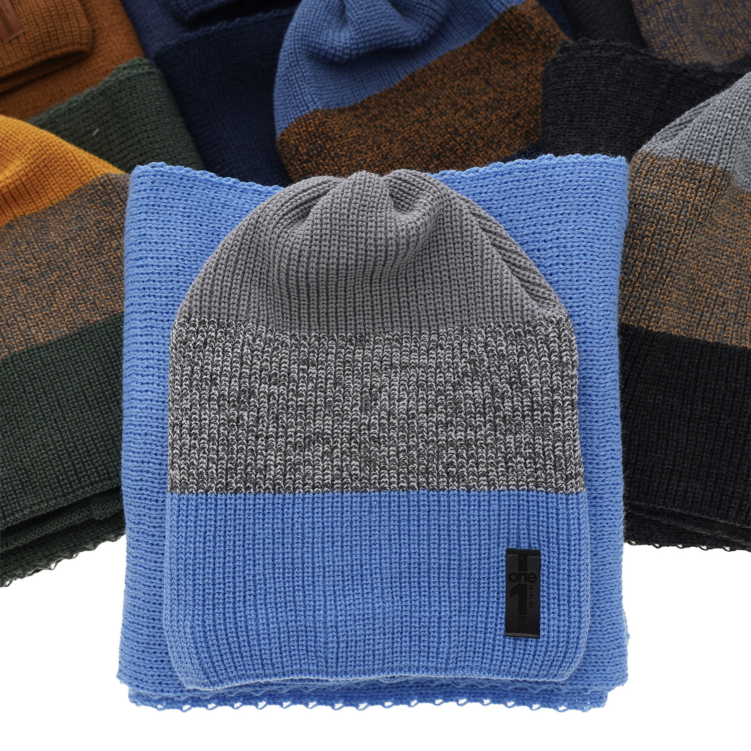 Set de iarnă pentru băieți: Căciulă și fular albastru Sonik