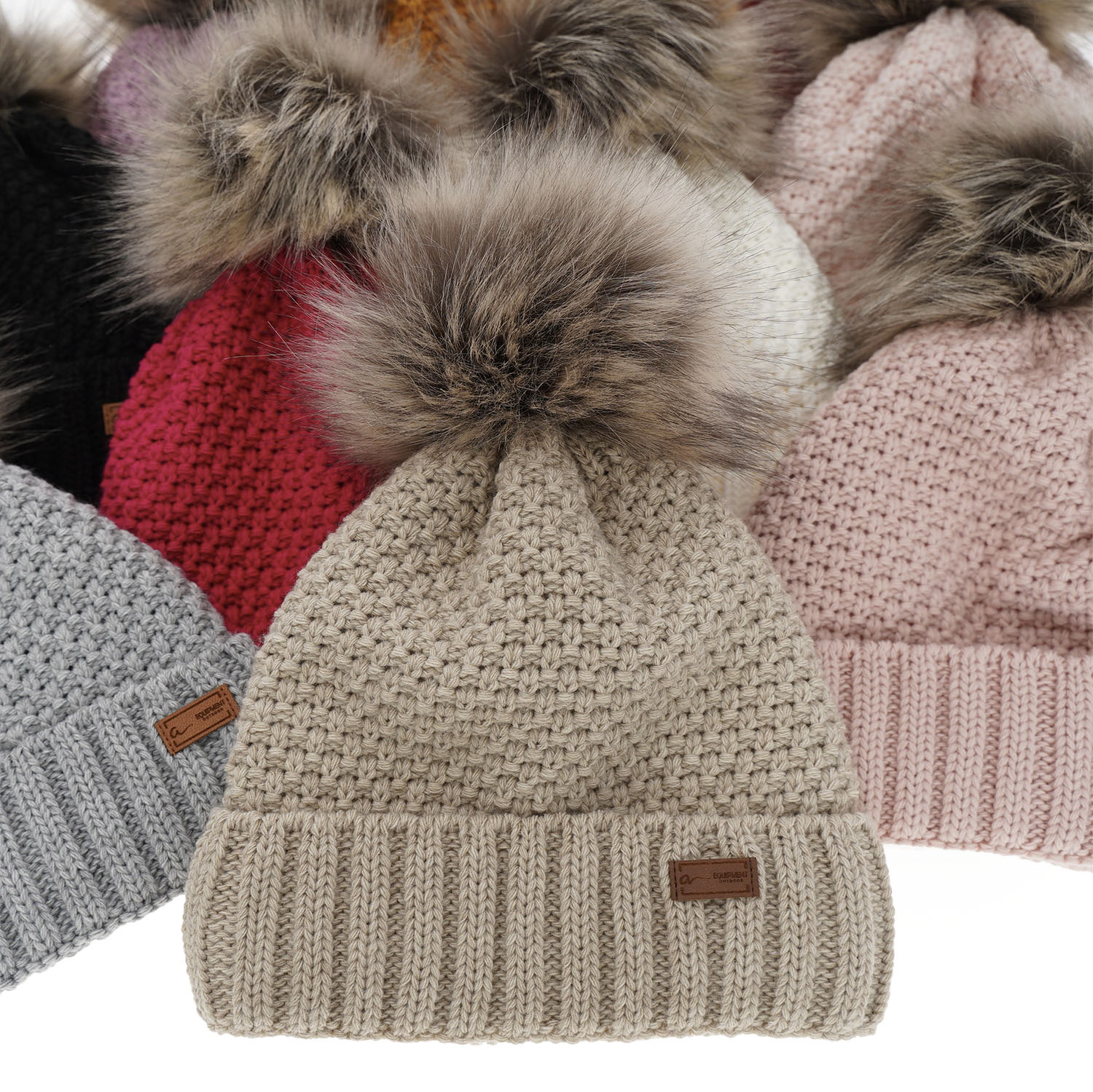 Căciulă de iarnă pentru fete roz cu pompon Pola