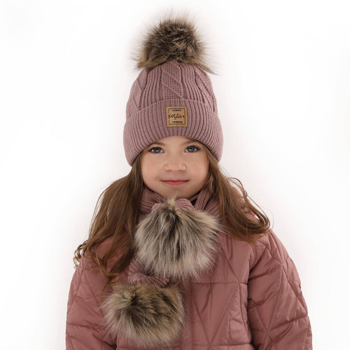 Set de iarnă pentru fete: căciulă și fular roz cu 2 pompoane Gabriela
