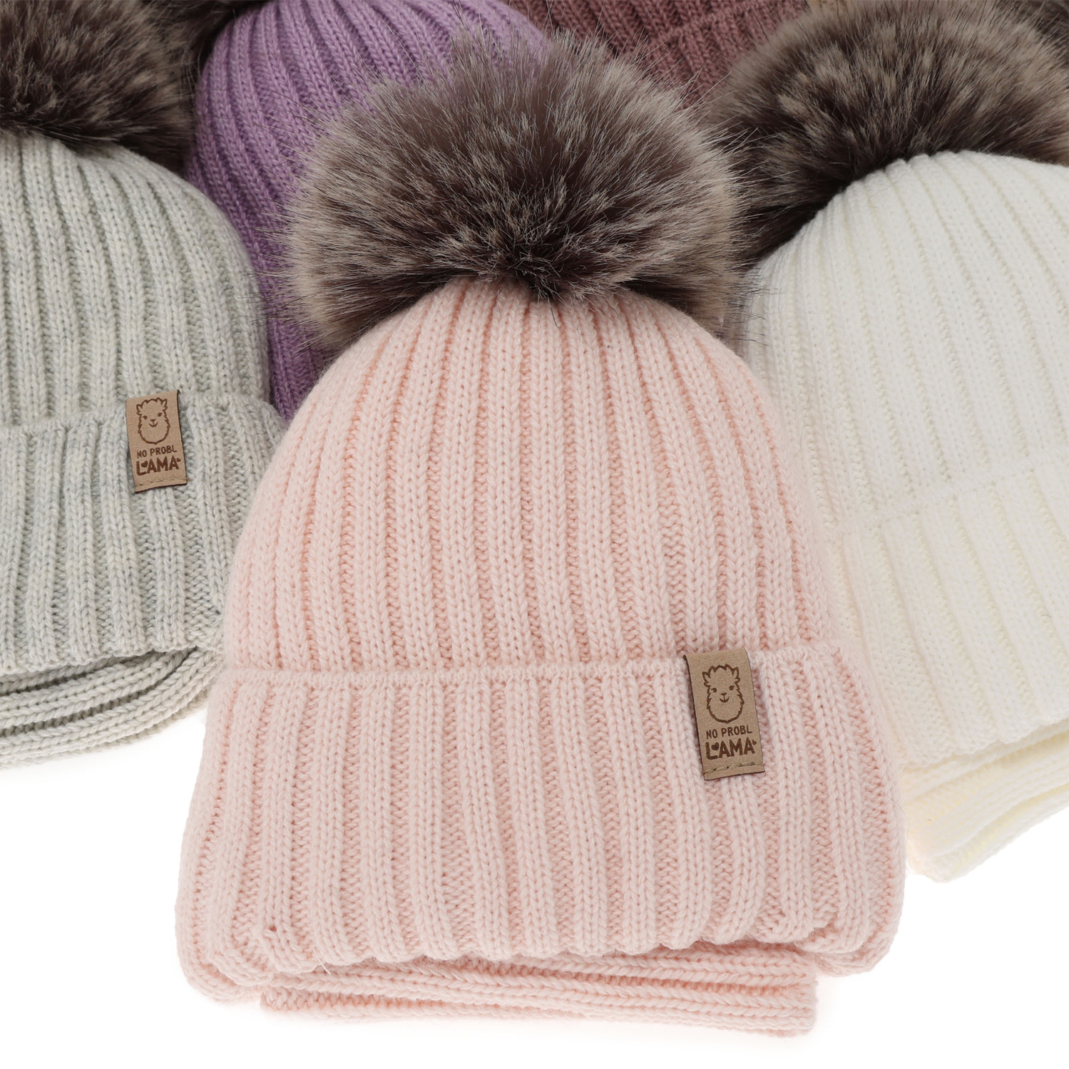 Set de iarnă pentru fete: căciulă și fular circular, roz, cu pompon Abigail