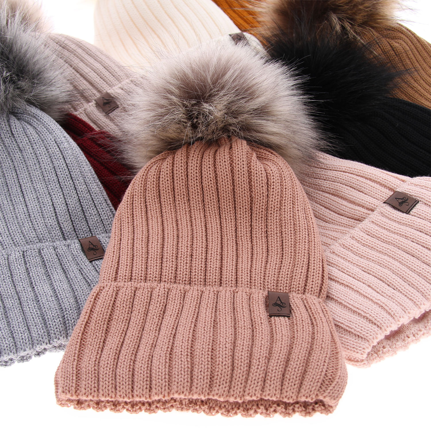 Căciulă de iarnă camel pentru femei din lână merino Texa