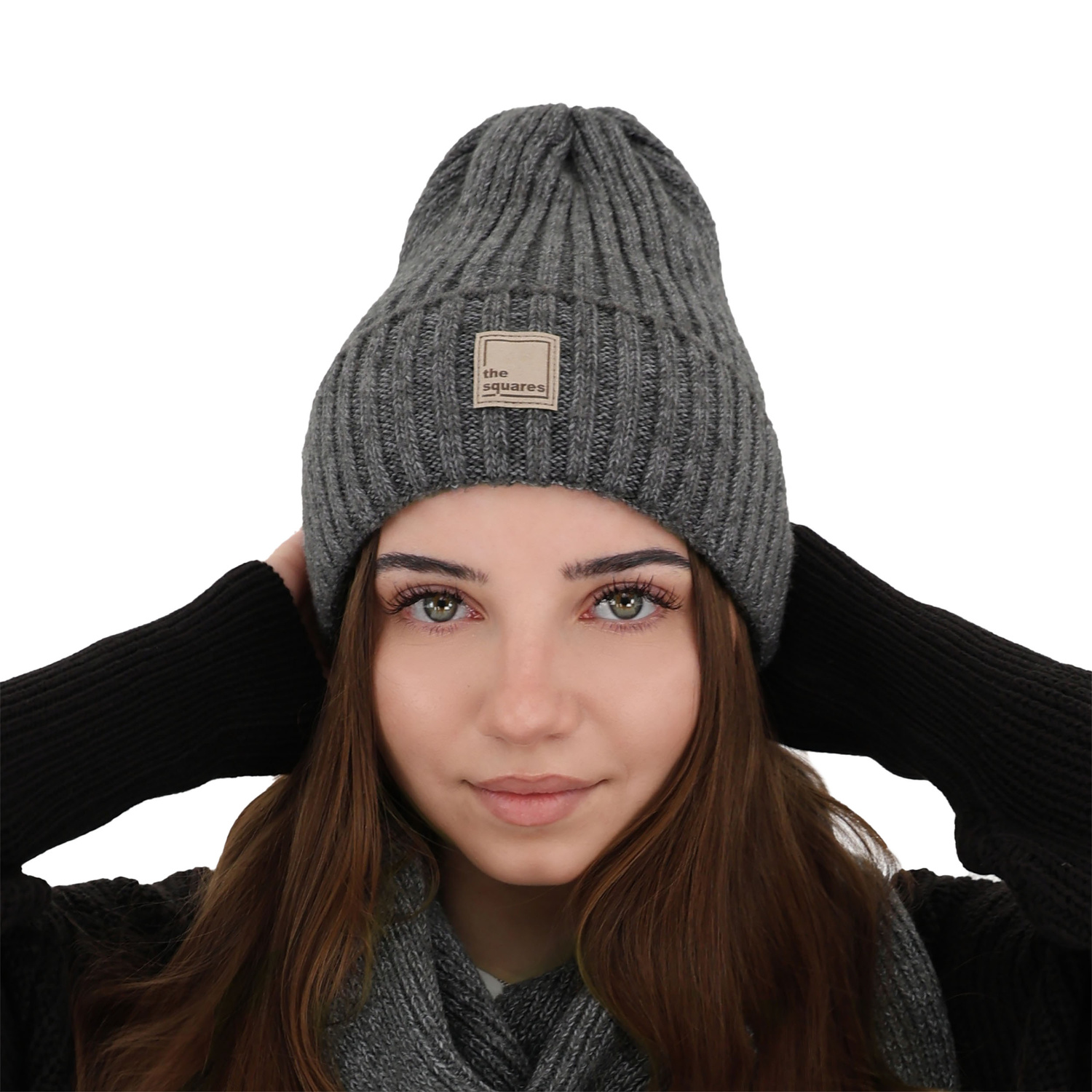 Caciula de iarna pentru femei neagră din lână merino Benedetta