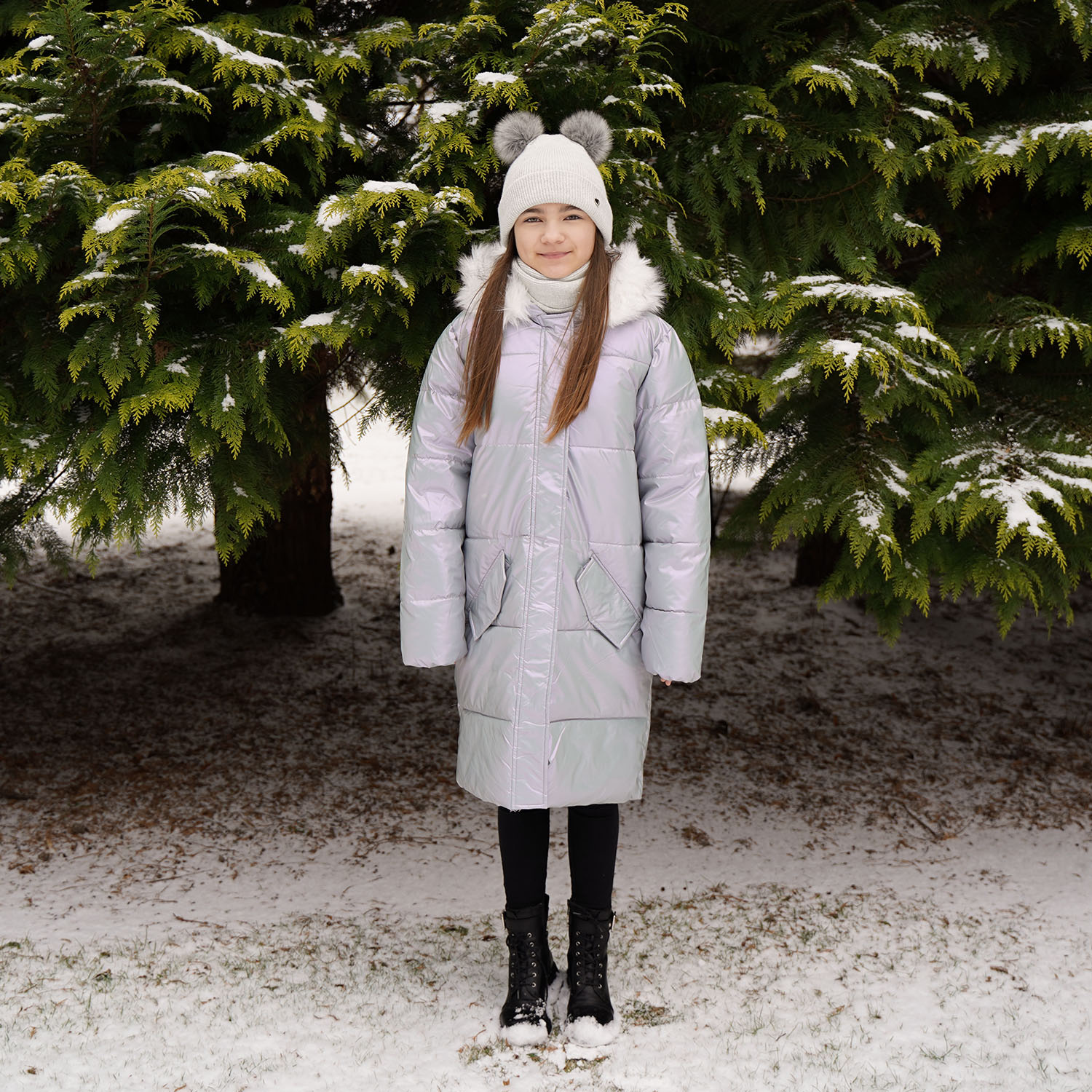 Set de iarnă pentru fete: căciulă și fular circular negru cu 2 pompoane Milagros