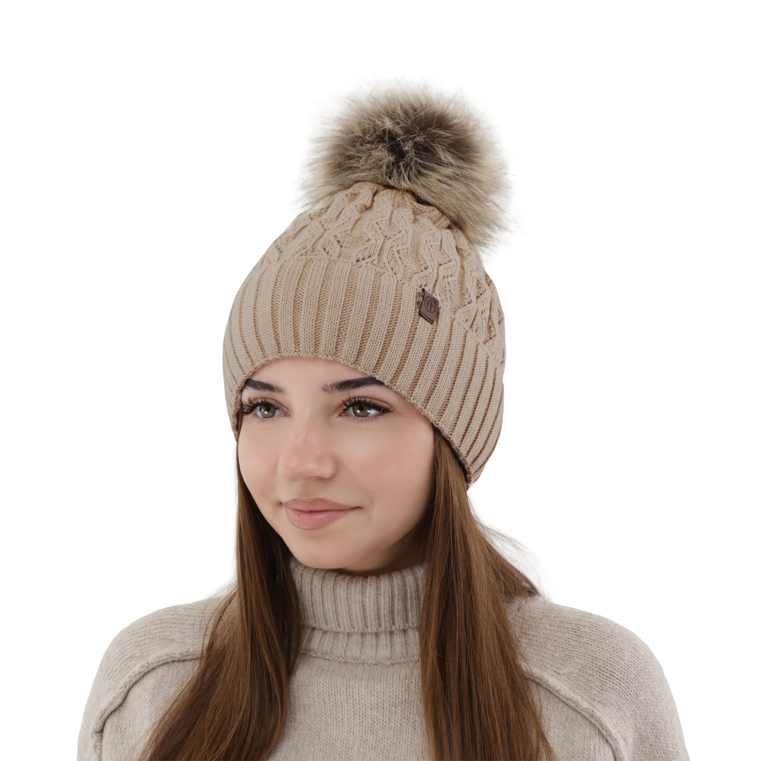 Căciulă de iarnă pentru femei bej cu pompon Katty
