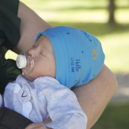 Căciulă de primăvară-toamnă pentru băieți modrá Afil