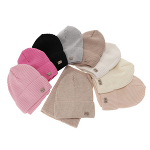 Set de primăvară-toamnă pentru fete: căciulă și fular circular bej 100% lână merino extra fină Itra