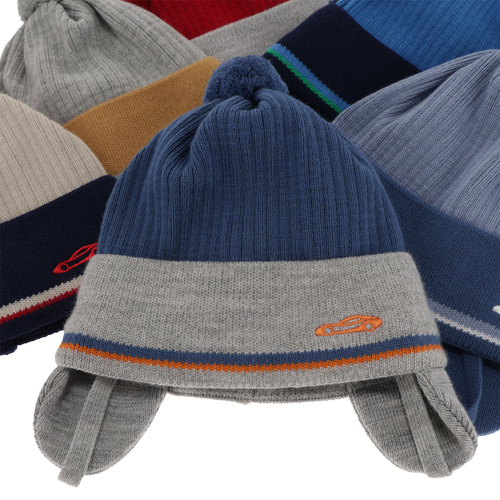 Căciulă de primăvară-toamnă pentru băieți tmavě modrá cu pompon Jacob