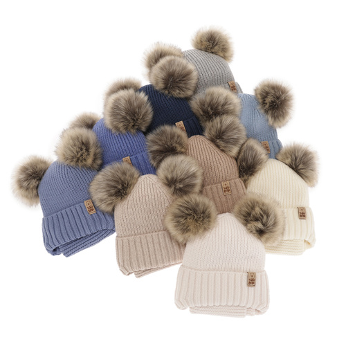 Set de iarnă pentru băieți: Căciulă și fular circular alb din 100% lână merino extra fină Konor