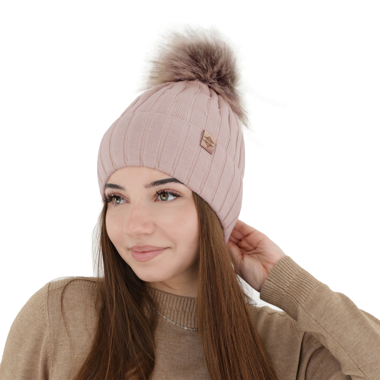 Căciulă de iarnă pentru femei camel cu pompon Loara