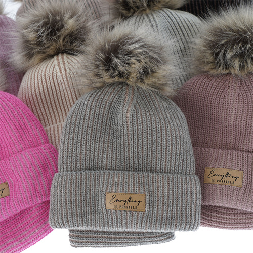 Set de iarnă pentru fete: căciulă și fular circular roz cu pompon Floryda