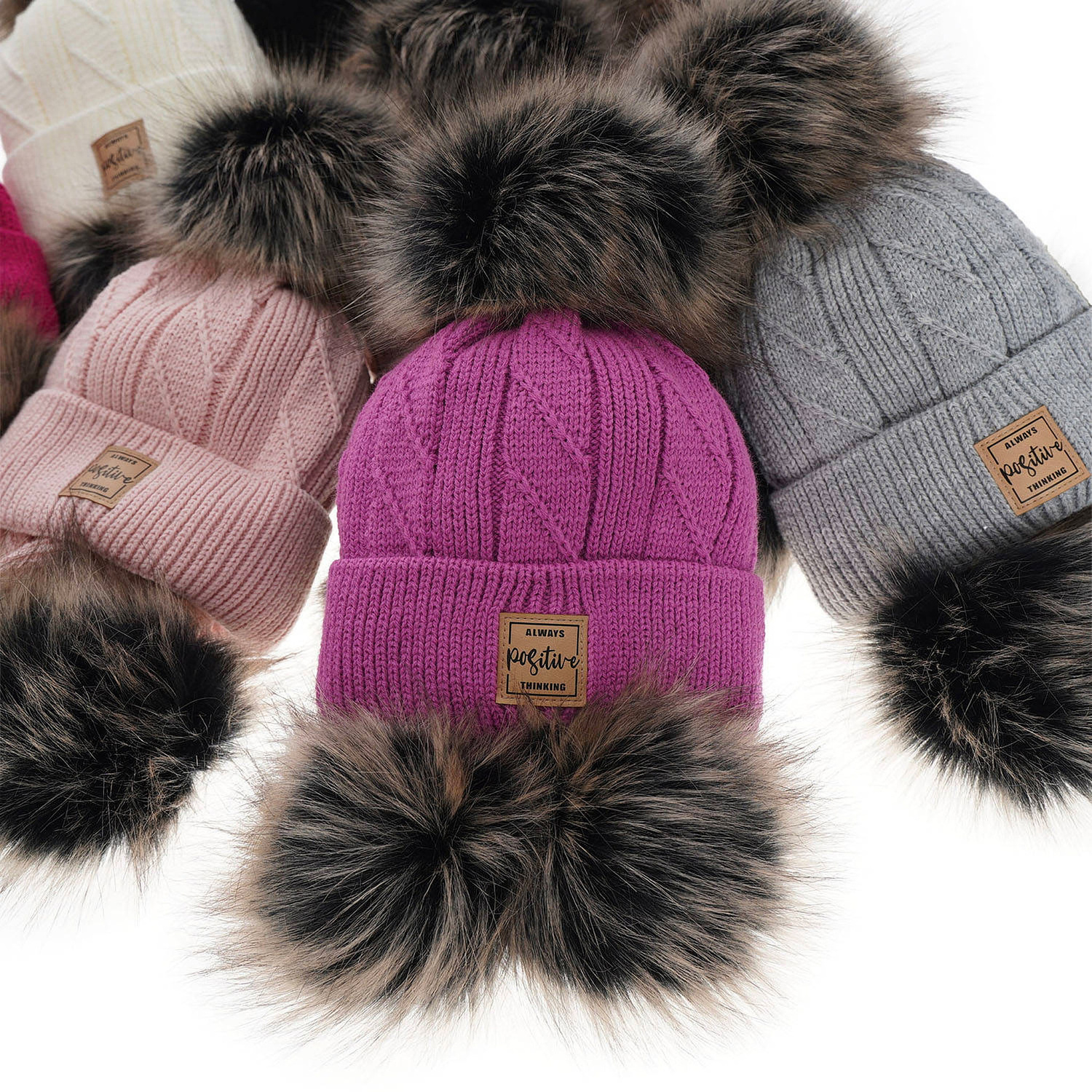 Set de iarnă pentru fete: căciulă și fular roz cu 2 pompoane Gabriela