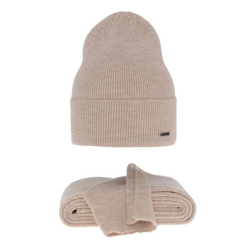 Set de primăvară- iarnă pentru femei: căciulă și eșarfă bej 100% lână merino extra fină Melpomena