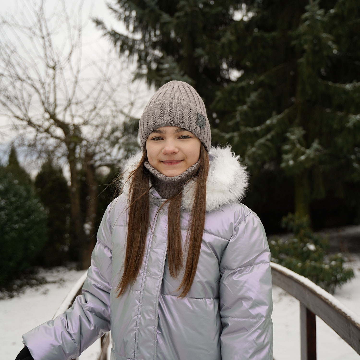 Set de iarnă pentru fete: căciulă și fular circular negru Sula