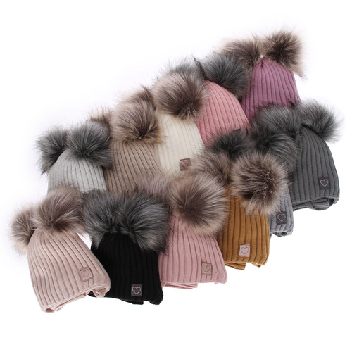 Set de iarnă pentru fete: căciulă și fular circular ecru cu 2 pompoane Telisa