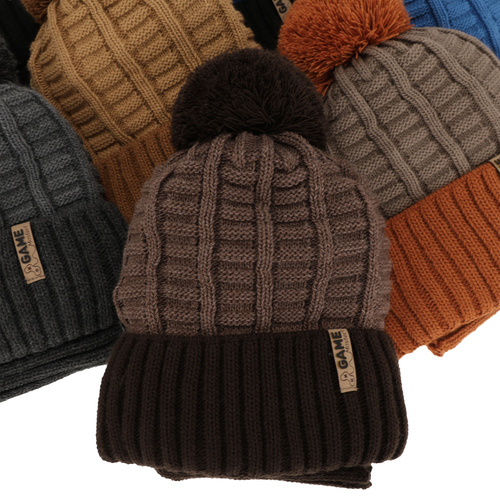 Set de iarnă pentru băieți: Căciulă și fular circular camel cu pompon Leo