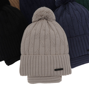 Set de iarnă pentru băieți: Căciulă și fular circular verde cu pompon din lână merino Talar