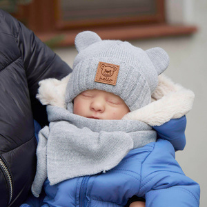 Set de iarnă pentru băieți: Căciulă și fular bleu Petit
