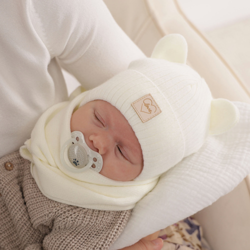 Set de iarnă pentru fete: căciulă și fular ecru Antola