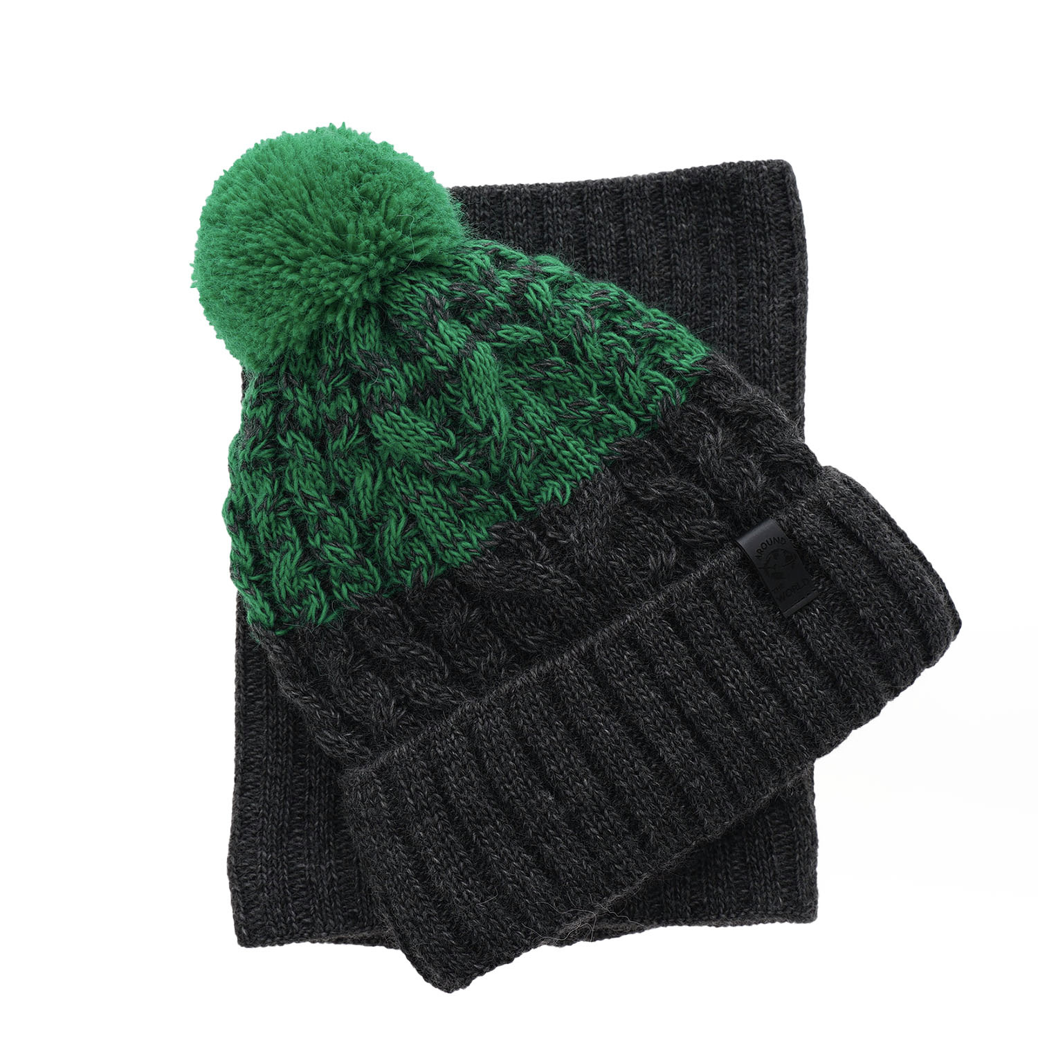 Set de iarnă pentru băieți: Căciulă și fular circular kaki cu pompon Travis