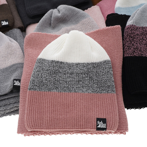 Set de iarnă pentru fete: căciulă și fular roz Kourtney