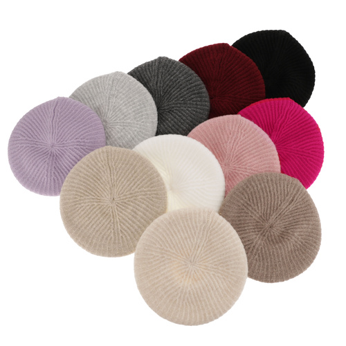 Beretă de iarnă pentru femei neagră Grace