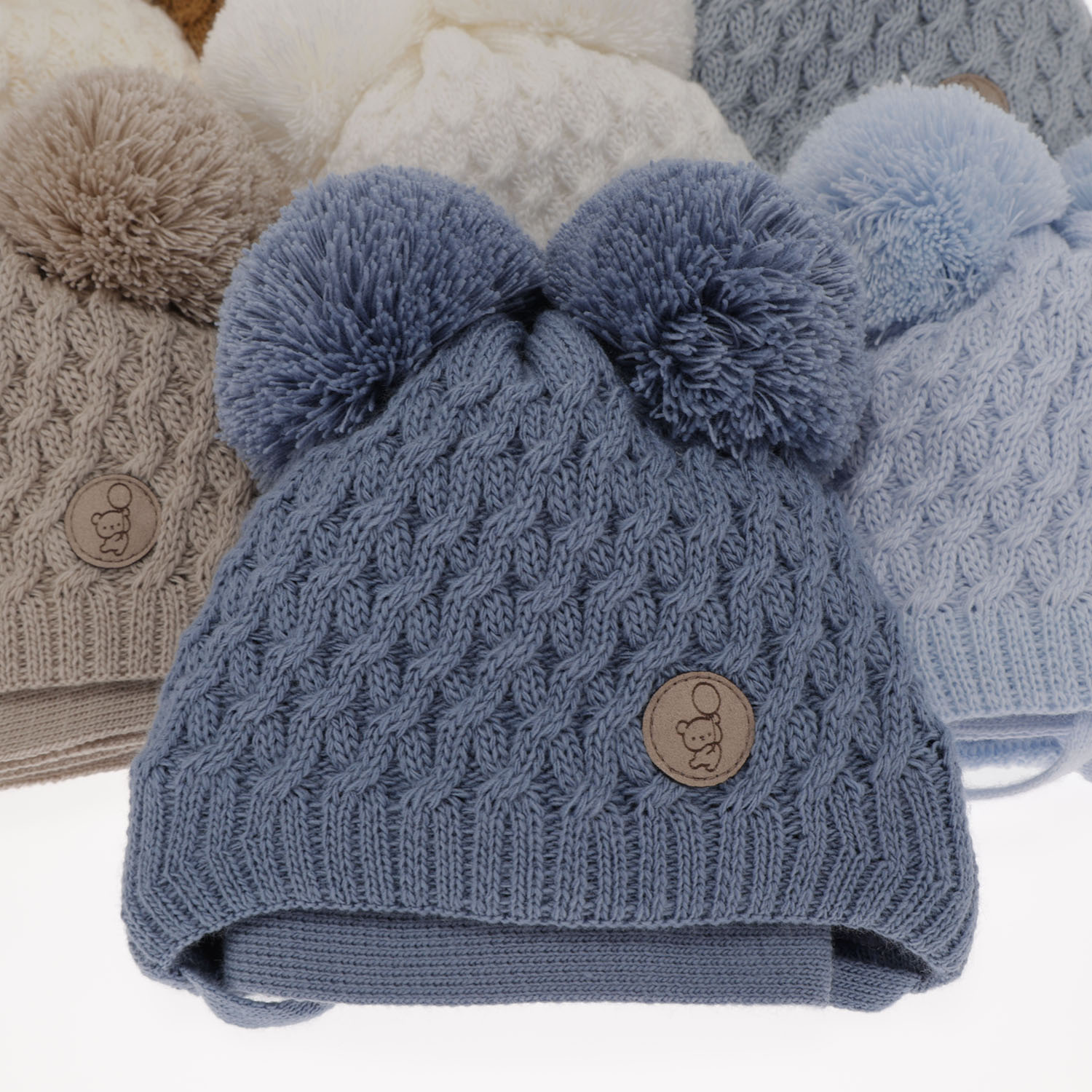 Set de iarnă pentru băieți: Căciulă și fular gri cu 2 pompoane Alonso