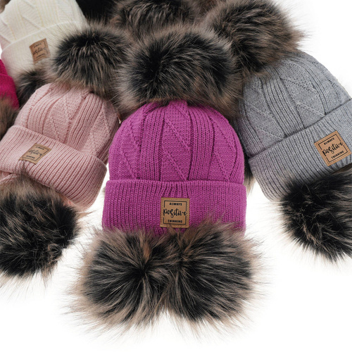 Set de iarnă pentru fete: căciulă și fular gri cu 2 pompoane Gabriela