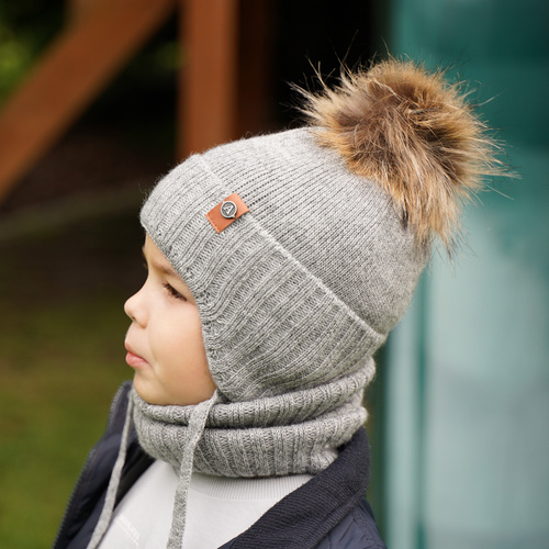 Set de iarnă pentru băieți: Căciulă și fular circular gri cu pompon Dominik