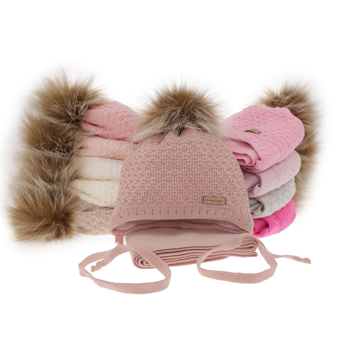 Set de iarnă pentru fete căciulă și fular bej cu pompon Clotilde