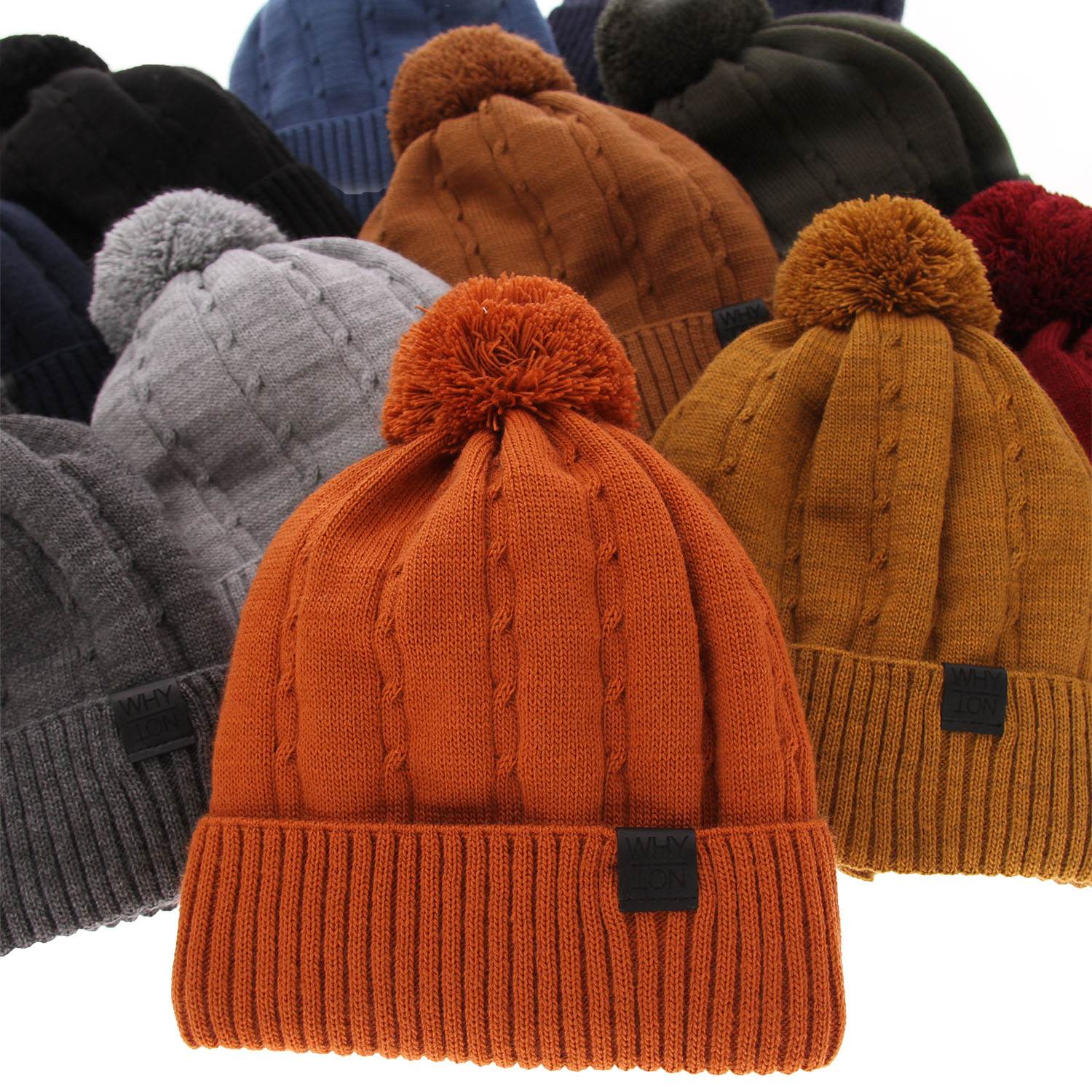 Set de iarnă pentru băieți: Căciulă și fular circular negru cu pompon Deny