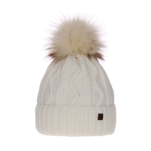 Căciulă de iarnă pentru femei écru cu pompon Renika
